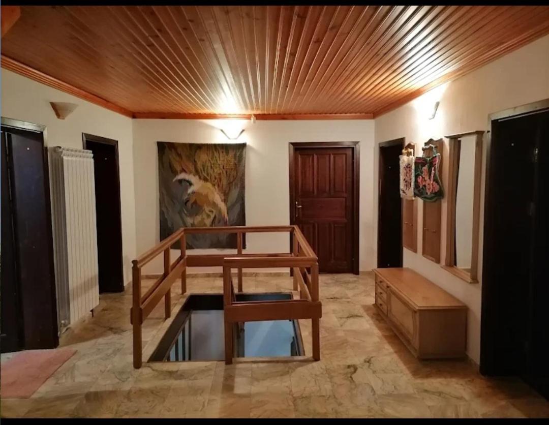 Бор И Шишарка Varzilkovtsi Εξωτερικό φωτογραφία